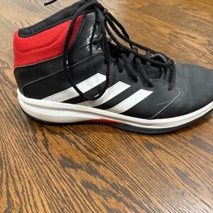 Adidas Basketball Sneaker